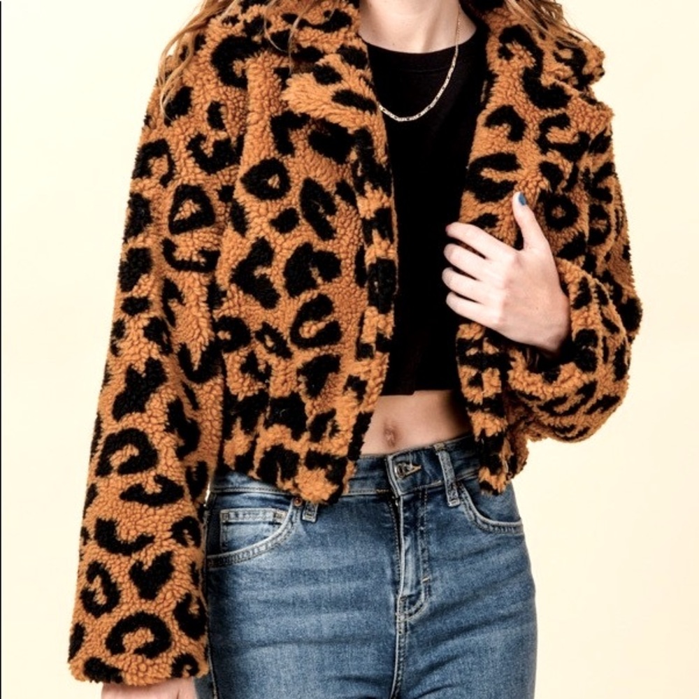 NEW: FLUFFY BUTTON UP CROP JACKET